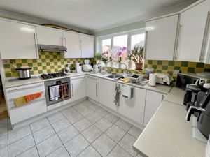 Kitchen- click for photo gallery
